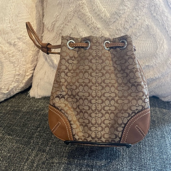GUC rare coach pouch - Picture 2 of 5